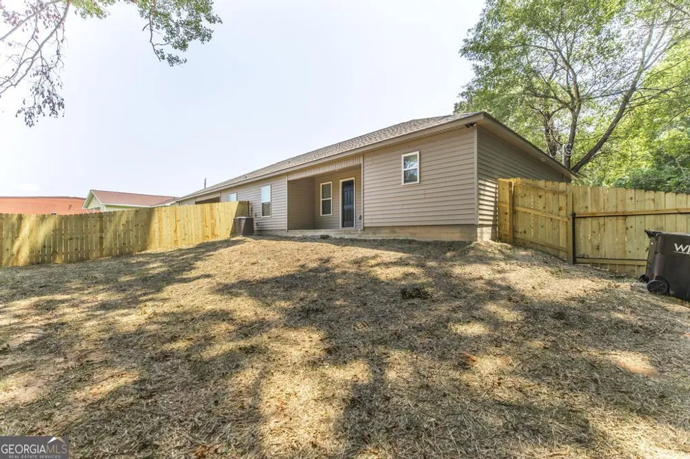202B West ST Warner Robins, GA 31088