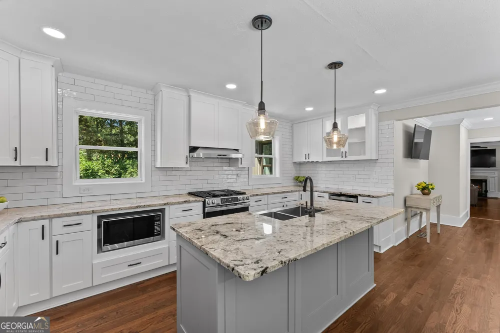 220 Plum Nelly RD Athens, GA 30606