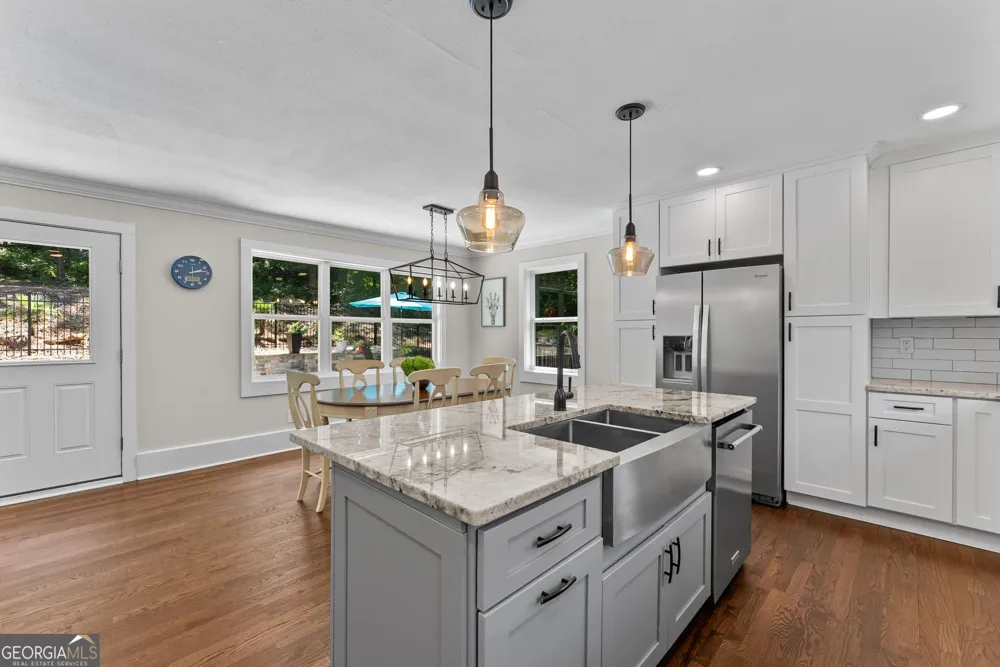 220 Plum Nelly RD Athens, GA 30606