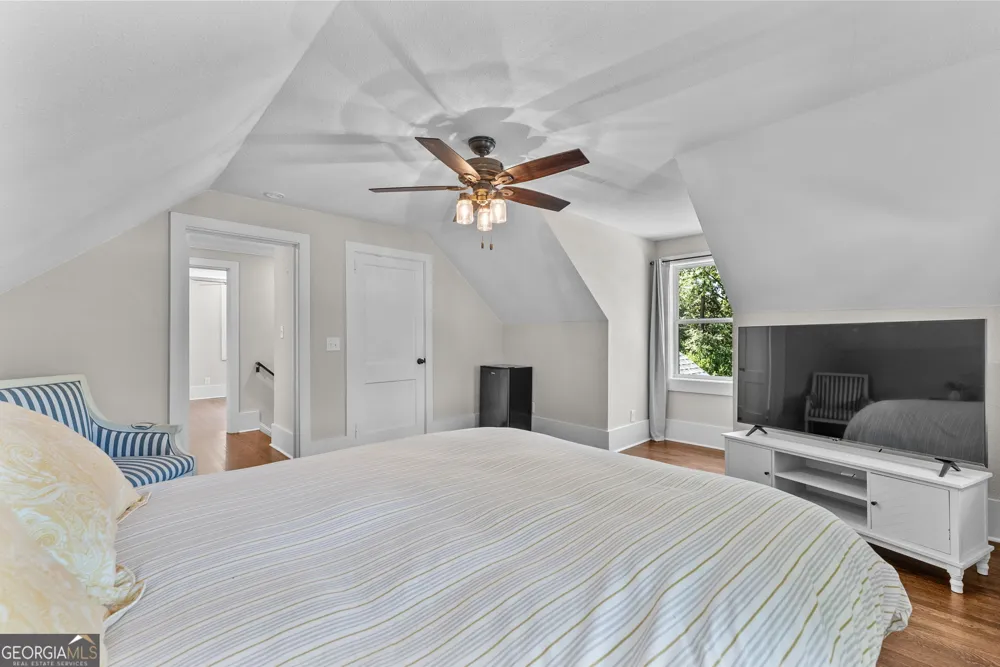 220 Plum Nelly RD Athens, GA 30606
