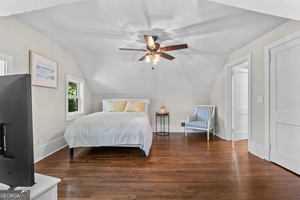 220 Plum Nelly RD Athens, GA 30606