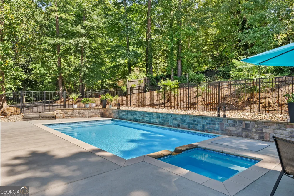 220 Plum Nelly RD Athens, GA 30606