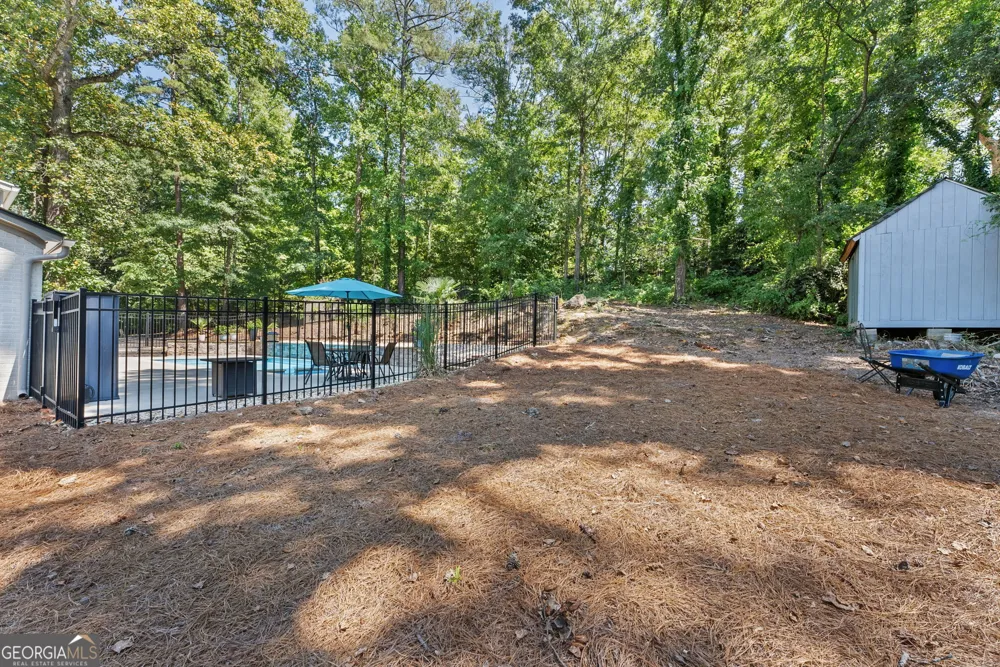 220 Plum Nelly RD Athens, GA 30606