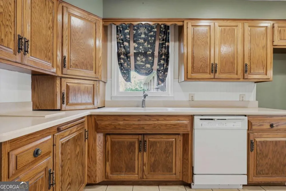 315 E College AVE Ashburn, GA 31714