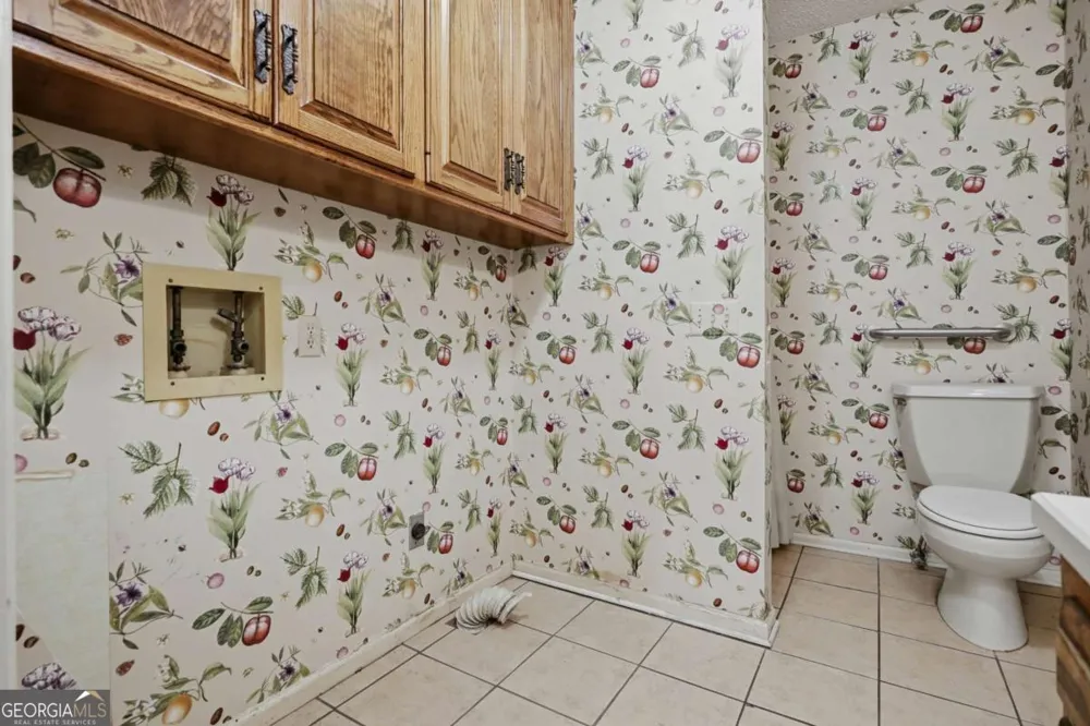 315 E College AVE Ashburn, GA 31714