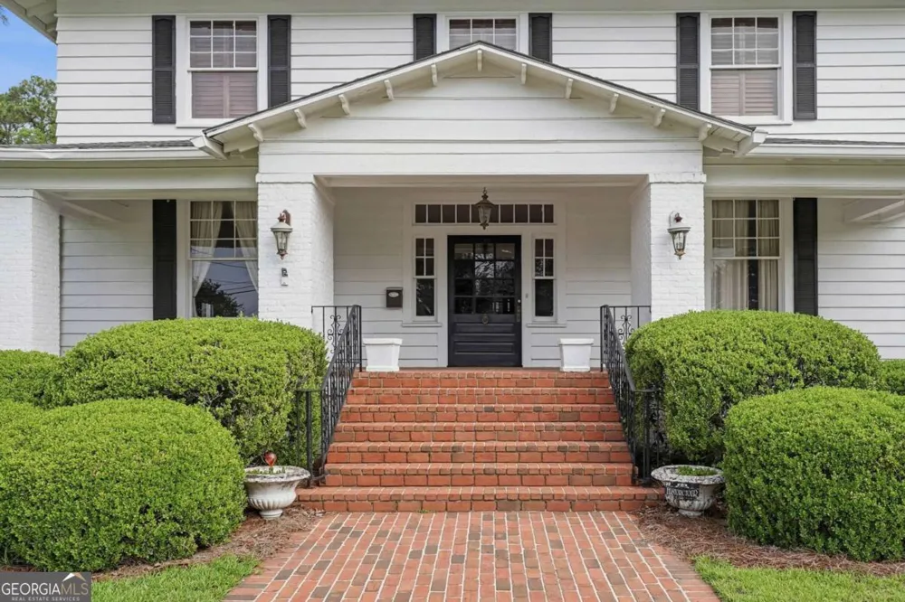 315 E College AVE Ashburn, GA 31714