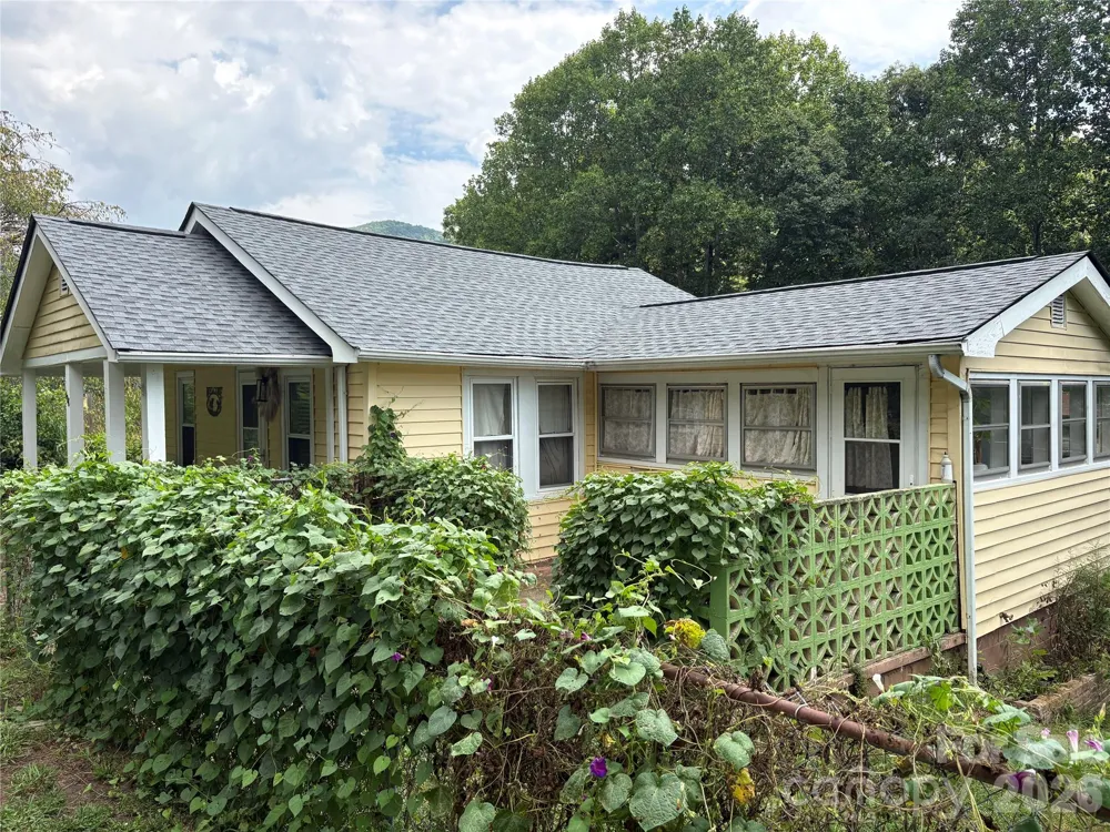 408 McCoy Cove Road Black Mountain, NC 28711