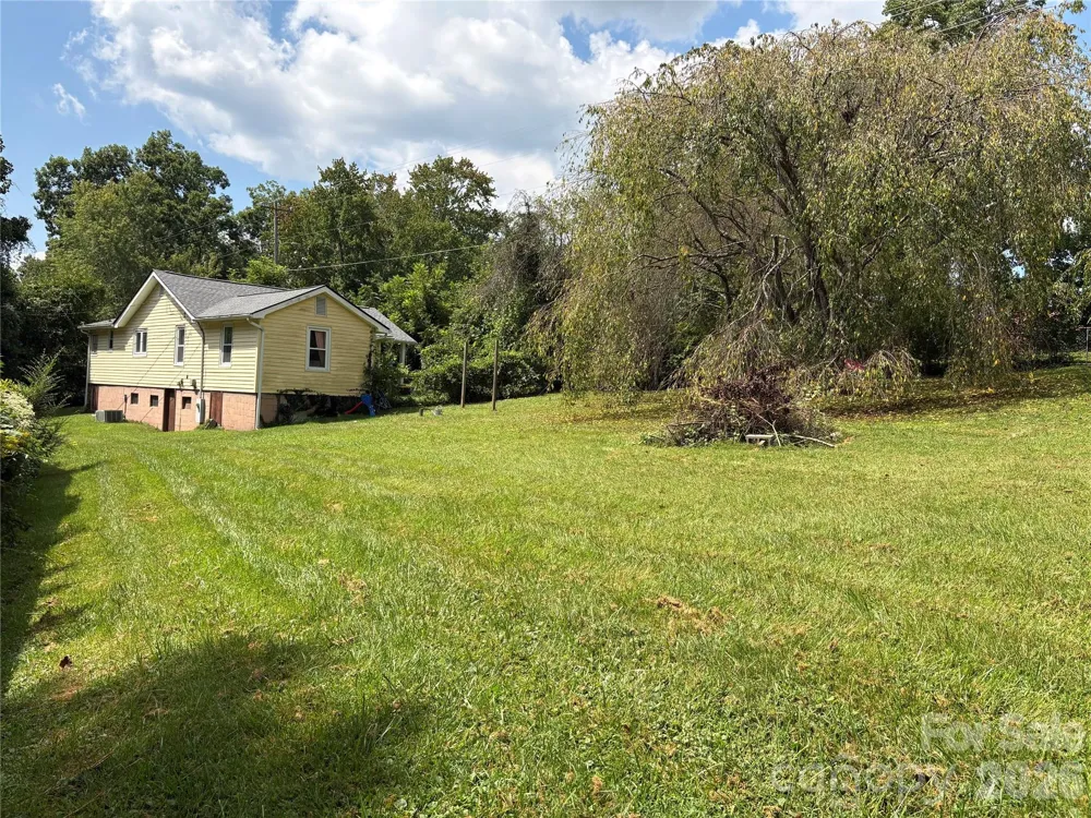 408 McCoy Cove Road Black Mountain, NC 28711