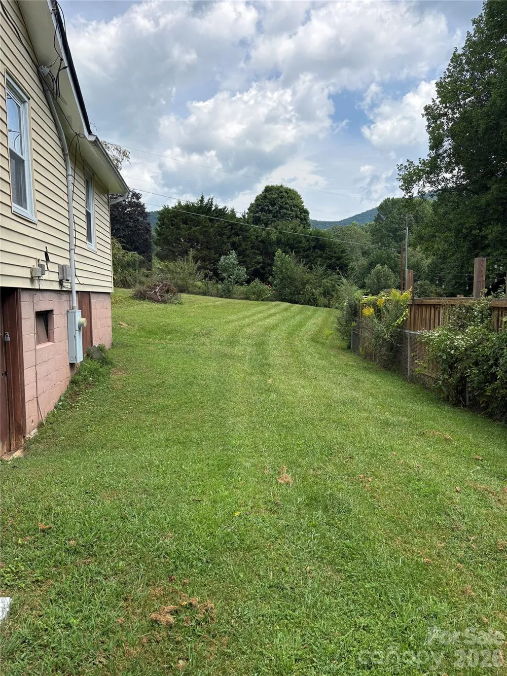 408 McCoy Cove Road Black Mountain, NC 28711