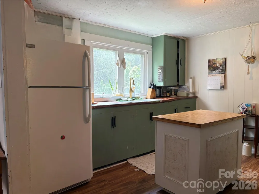 408 McCoy Cove Road Black Mountain, NC 28711