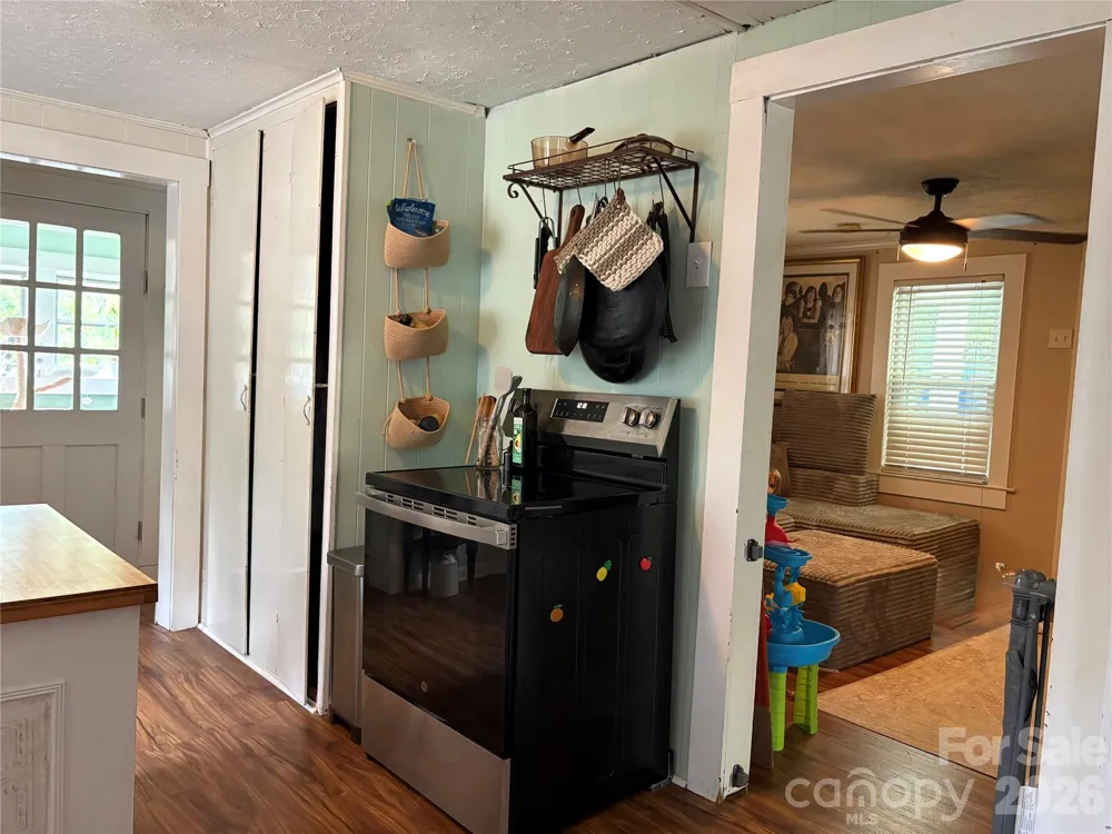 408 McCoy Cove Road Black Mountain, NC 28711