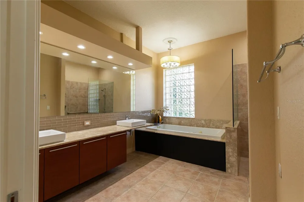 8437 EAGLE PRESERVE WAY Sarasota, FL 34241