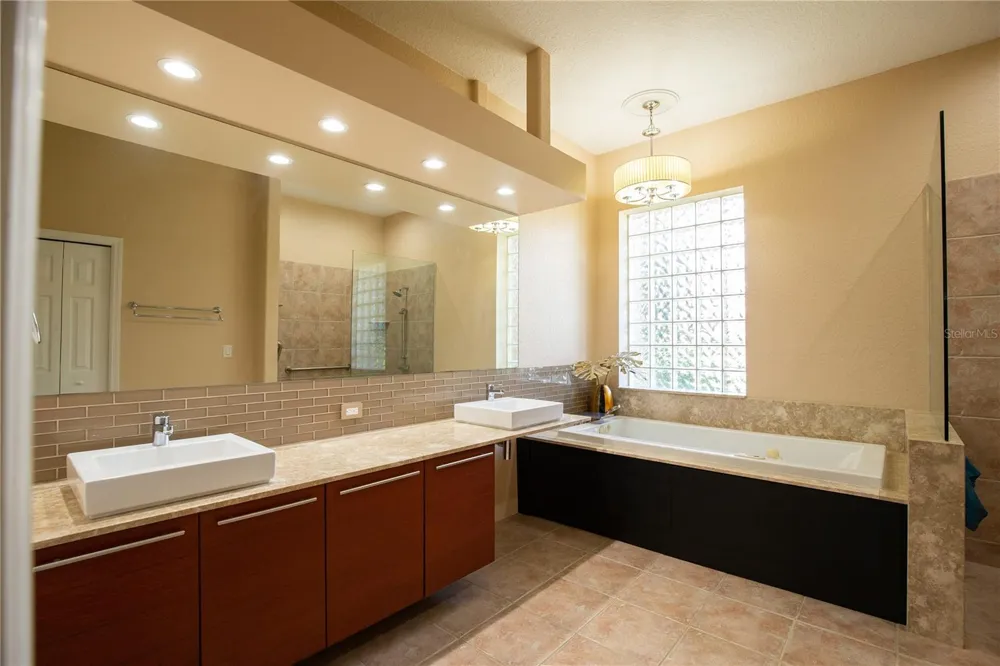 8437 EAGLE PRESERVE WAY Sarasota, FL 34241