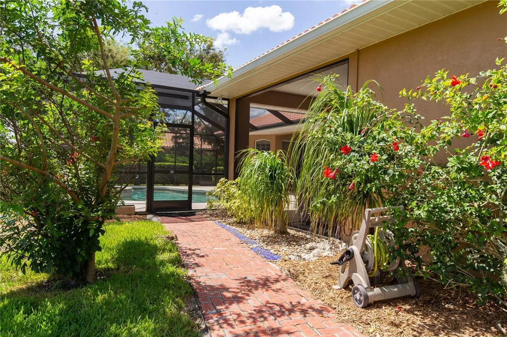 8437 EAGLE PRESERVE WAY Sarasota, FL 34241