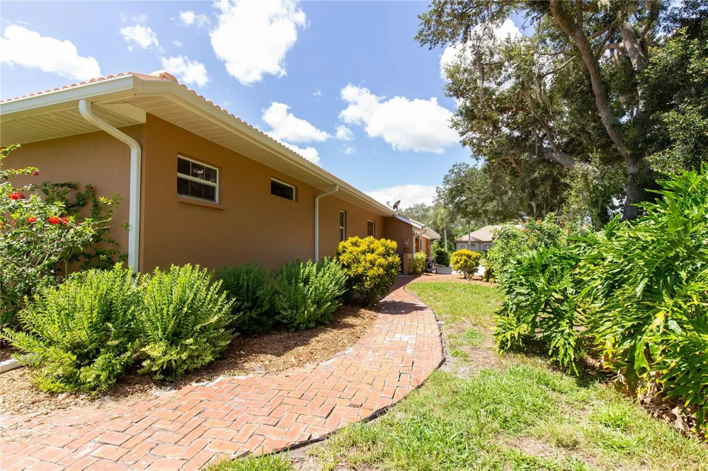 8437 EAGLE PRESERVE WAY Sarasota, FL 34241