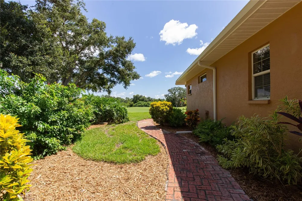 8437 EAGLE PRESERVE WAY Sarasota, FL 34241