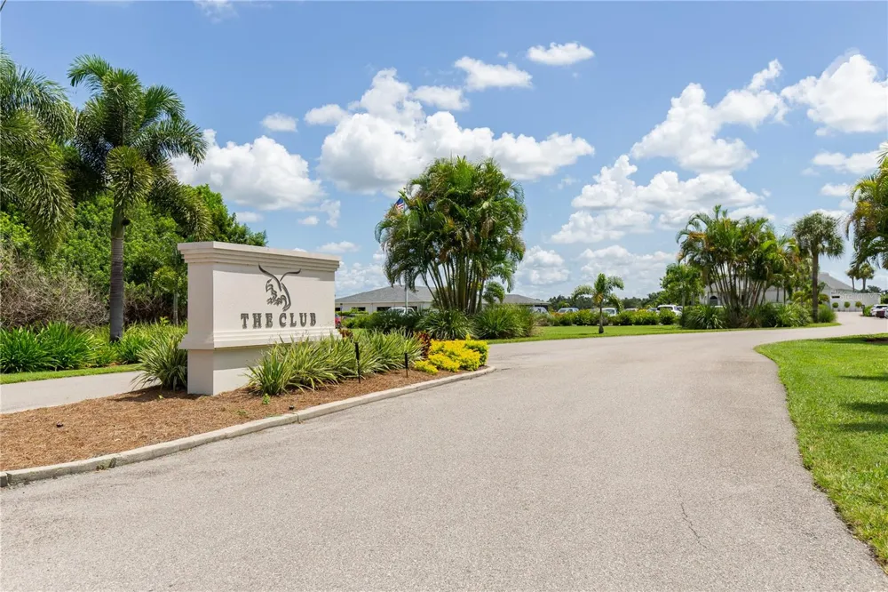 8437 EAGLE PRESERVE WAY Sarasota, FL 34241
