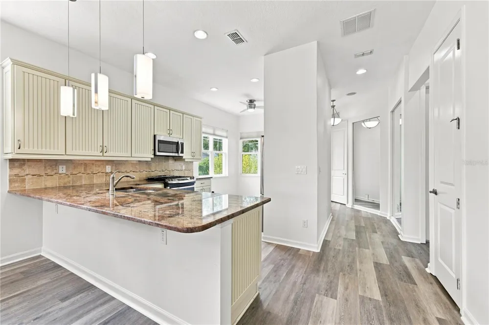 1051 GARDENSHIRE LANE Deland, FL 32724
