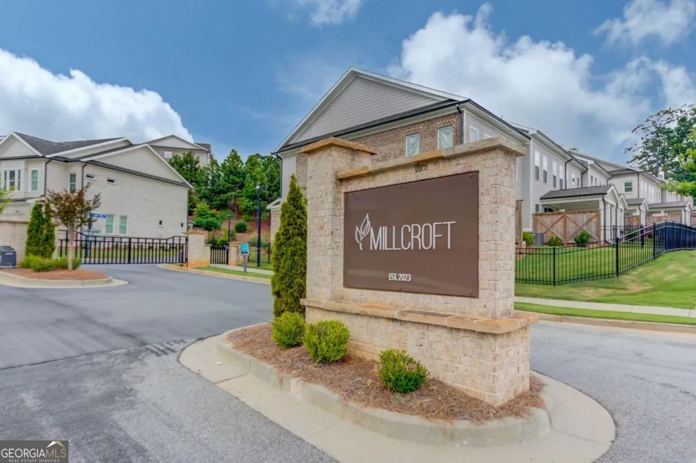 5217 Riden CT Buford, GA 30518