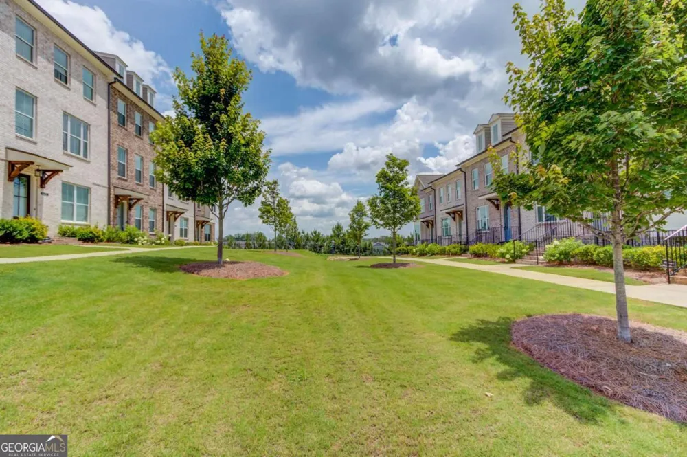 5217 Riden CT Buford, GA 30518