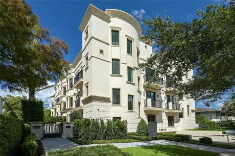 125 S INTERLACHEN AVENUE #1