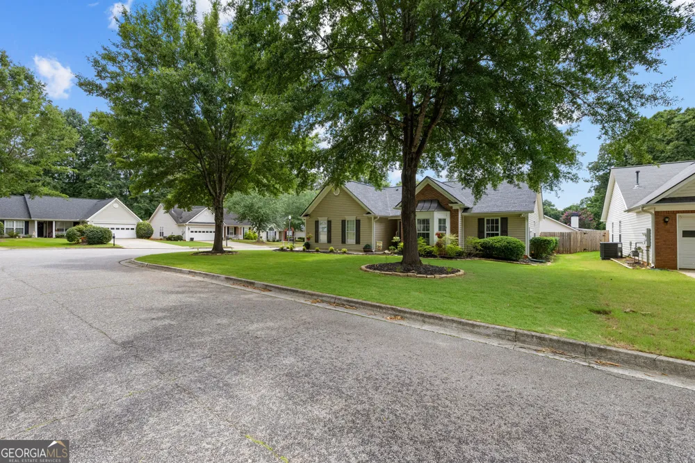 148 Lake Cove Approach Newnan, GA 30265