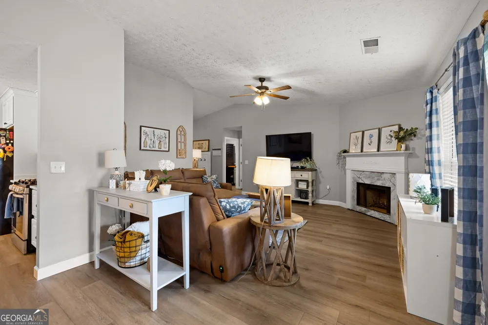 148 Lake Cove Approach Newnan, GA 30265