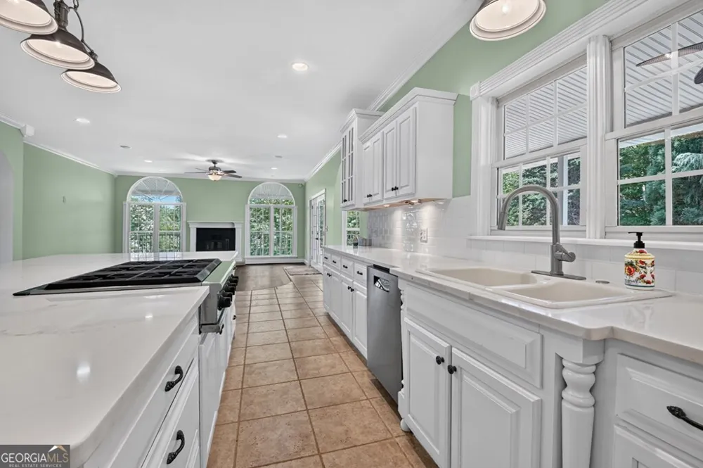 159 Victoria DR Blairsville, GA 30512