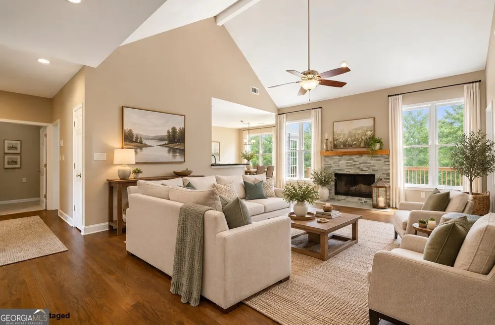 93 Overlook CIR Dawsonville, GA 30534