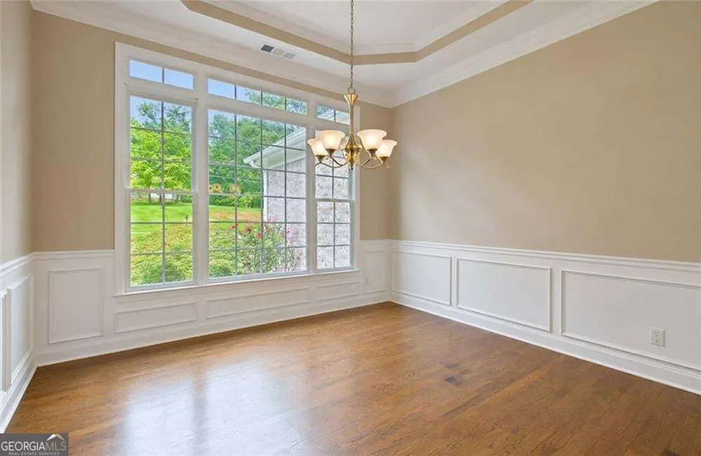 93 Overlook CIR Dawsonville, GA 30534