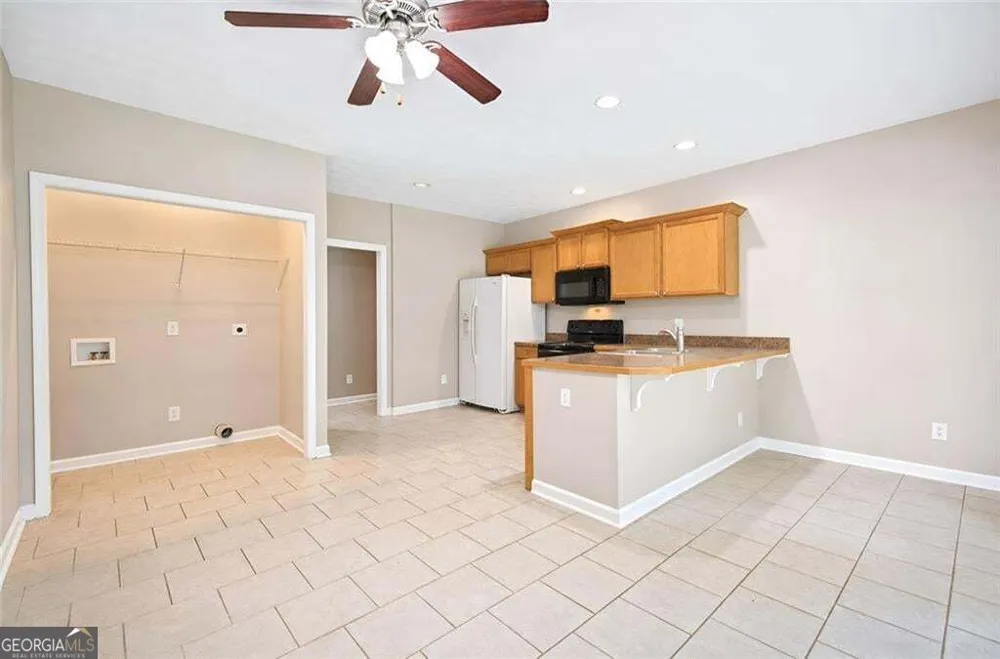 93 Overlook CIR Dawsonville, GA 30534