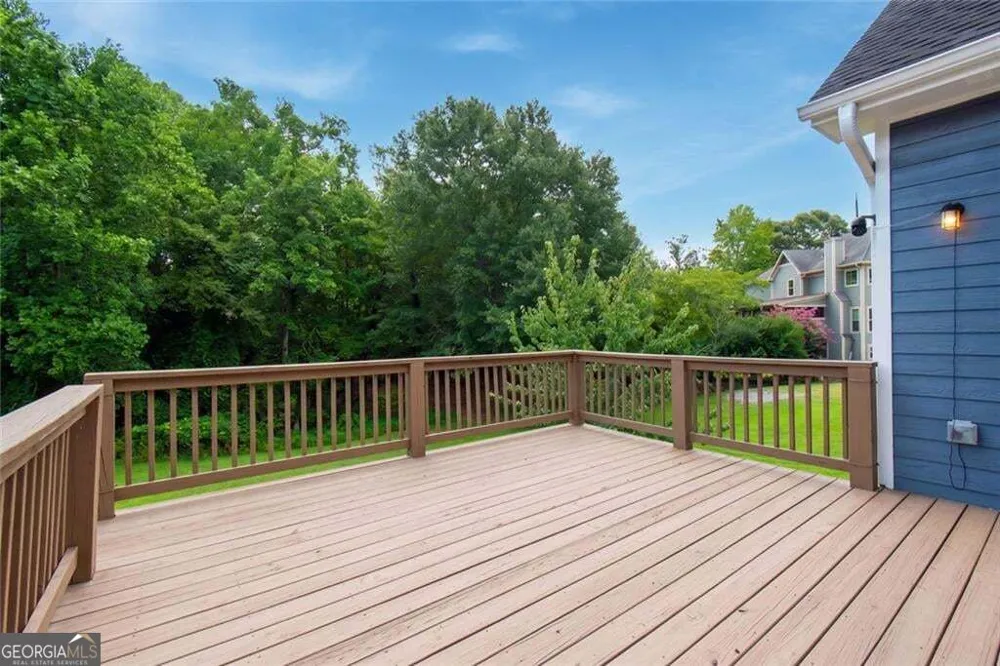 93 Overlook CIR Dawsonville, GA 30534