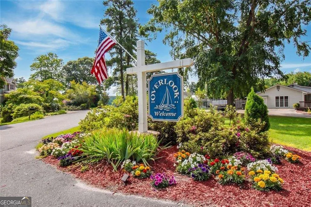 93 Overlook CIR Dawsonville, GA 30534