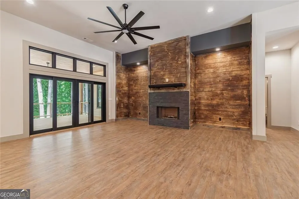 55 Melody LN Dawsonville, GA 30534
