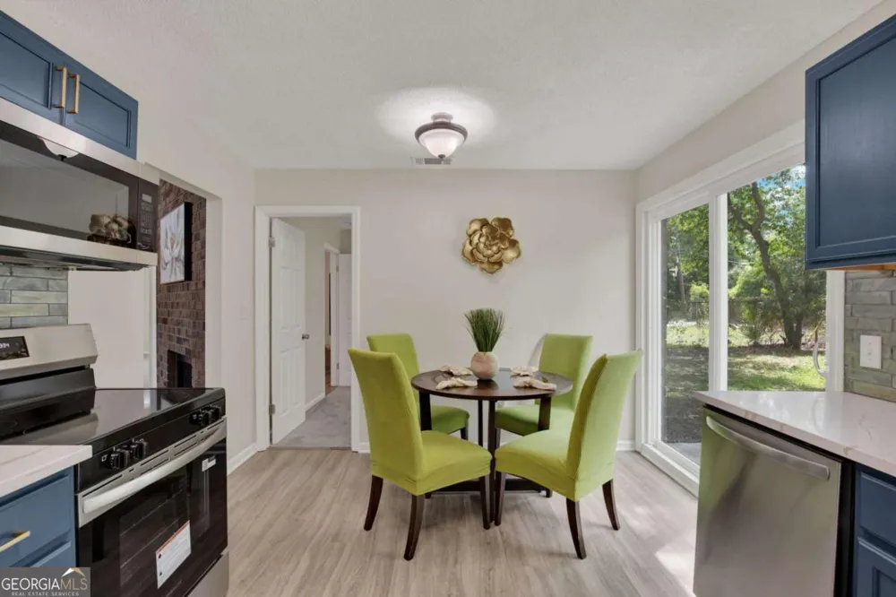 325 Forrest AVE Savannah, GA 31404