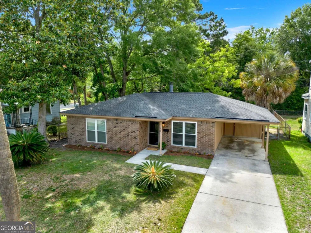 325 Forrest AVE Savannah, GA 31404