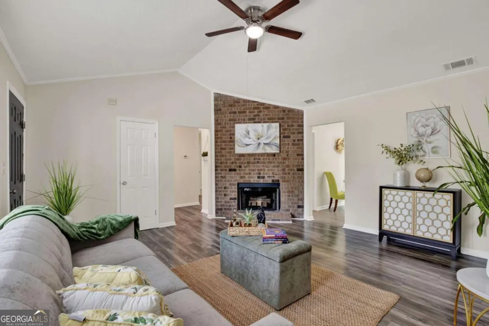 325 Forrest AVE Savannah, GA 31404