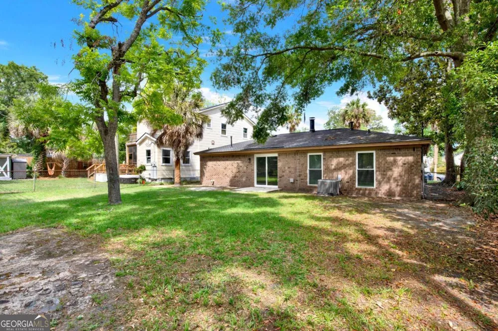 325 Forrest AVE Savannah, GA 31404