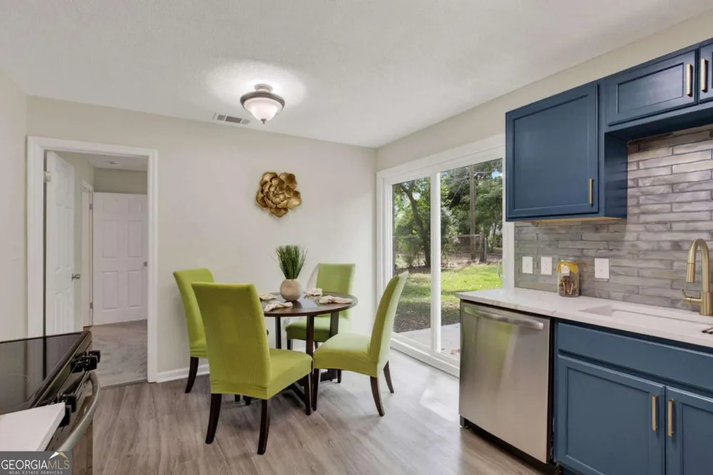 325 Forrest AVE Savannah, GA 31404