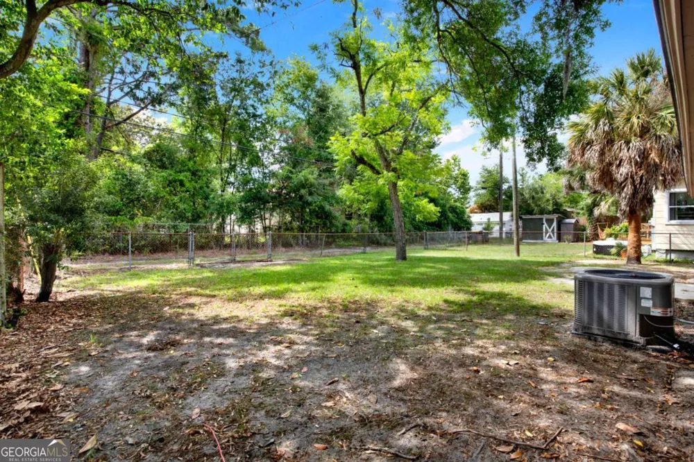 325 Forrest AVE Savannah, GA 31404