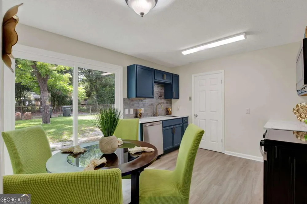 325 Forrest AVE Savannah, GA 31404