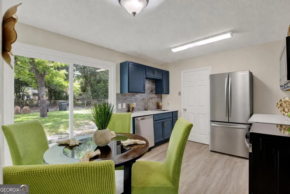 325 Forrest AVE Savannah, GA 31404