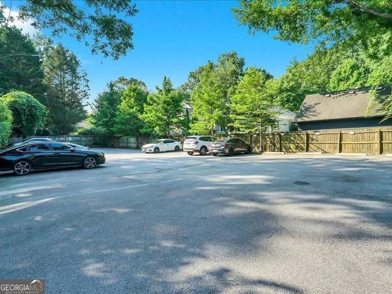 1065 United AVE SE Atlanta, GA 30316