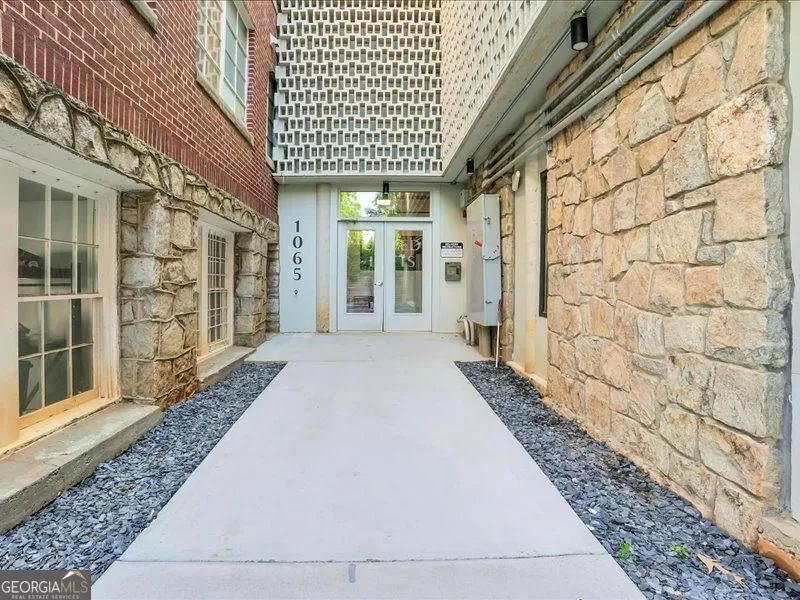1065 United AVE SE Atlanta, GA 30316