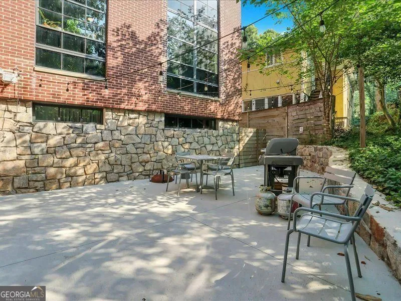 1065 United AVE SE Atlanta, GA 30316