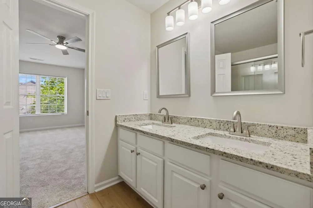 332 Azalea CIR Cumming, GA 30040