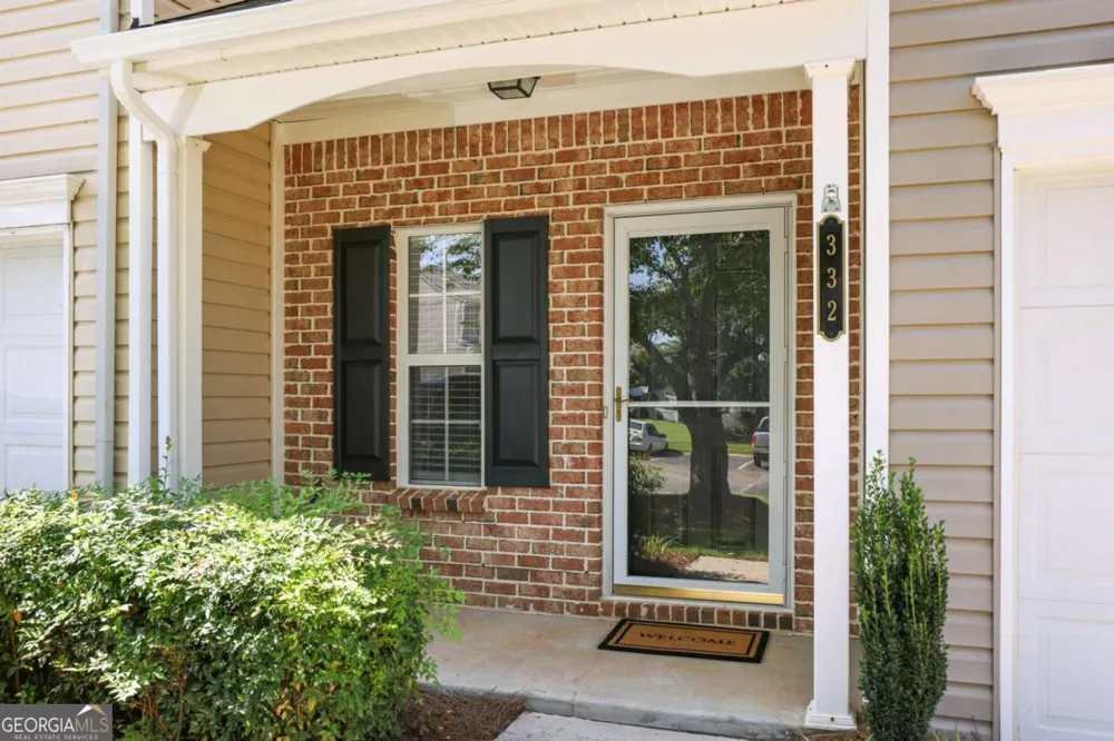 332 Azalea CIR Cumming, GA 30040
