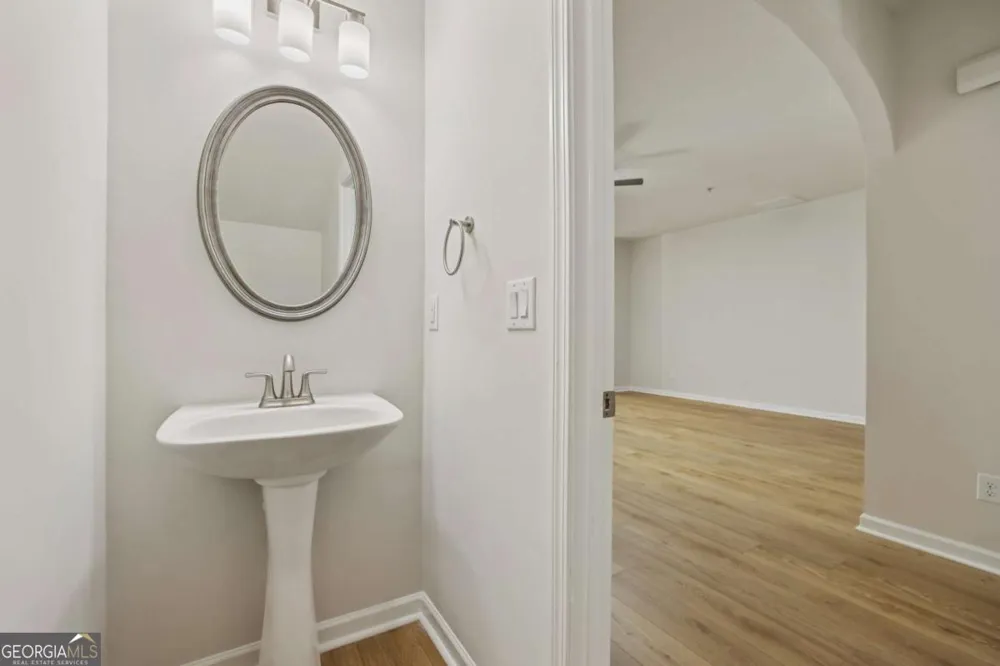 332 Azalea CIR Cumming, GA 30040
