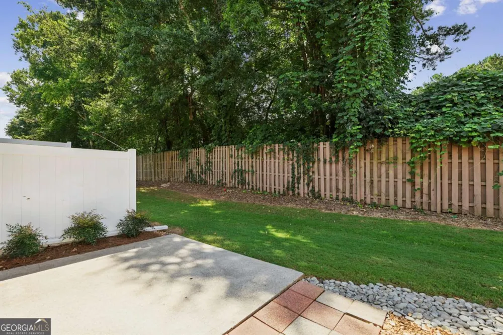 332 Azalea CIR Cumming, GA 30040