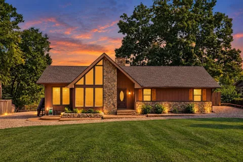 1317 Fernbank Dr